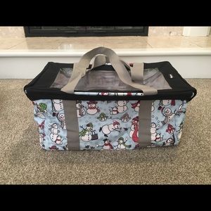 Medium Utility Tote in Snow Daze with Black Top